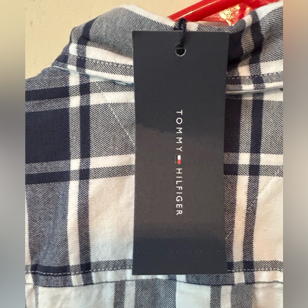 Tommy Hilfiger Men's Regular Fit Plaid Shirt Front Pocket Size Small New - Picture 6 of 12